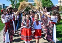 Elevii din Năvodari au celebrat “Ziua Universală a Iei”